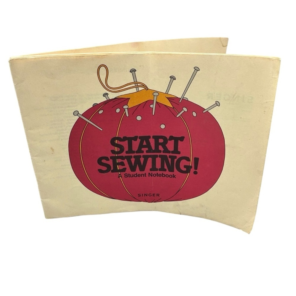 Vintage 1970s Singer “Start Sewing!” Student Notebook – Illustrated Sewing Guide